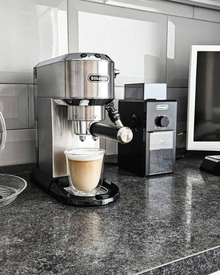 قهوه ساز دلونگی ٦٨٥